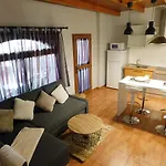 Chabela's Seaview Penthouse & * Лахита