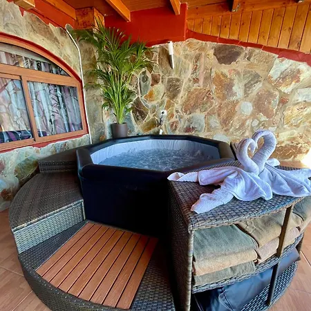Chabela's Seaview Penthouse & Апартаменты