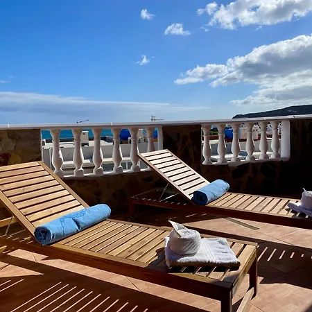Апартаменты Chabela's Seaview Penthouse & *