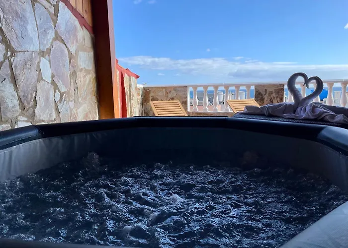 Chabela's Seaview Penthouse & * Lajita